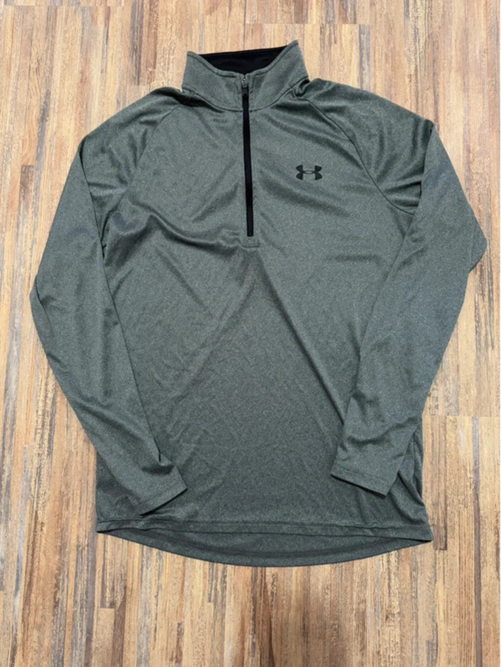 Under armour heatgear women’s long sleeve size medium